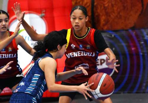 Williams sisters win tournament in El Salvador