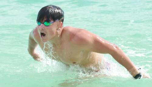 Swimmers make a splash at Long Course meet