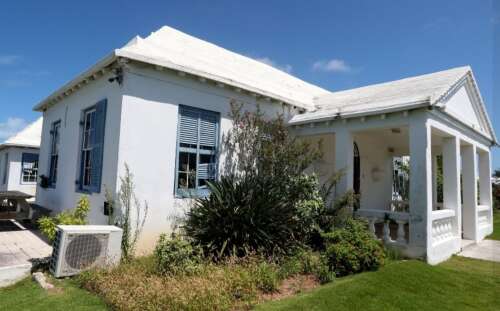 At-risk art school seeks new home in government building