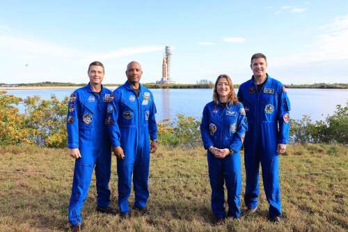 Astronauts’ lunar mission to be monitored from Bermuda