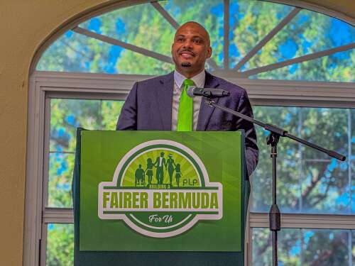 Hayward announces candidacy for PLP leader