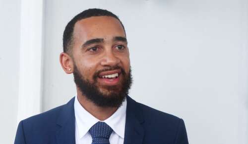 New senator's stirring maiden speech on call to service