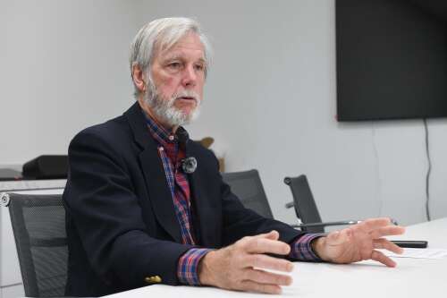 Former chief of emergency: hospital beds crisis risks lives