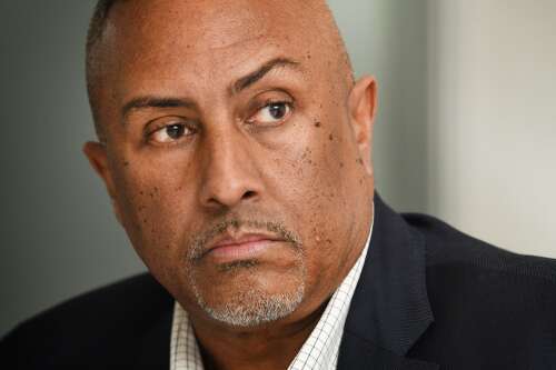 Smith criticises cuts to teacher support