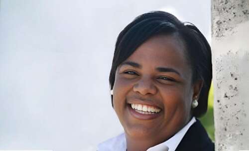 Bermuda College offers AI workshop