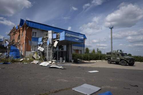 Civilians urged to evacuate Pokrovsk as Russian troops close in