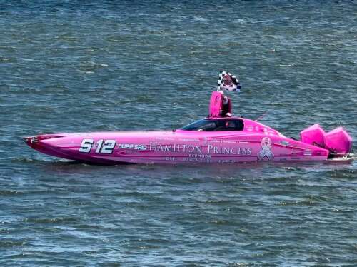 Nuff Said beats Team Bermuda in 1-2 for island in Missouri