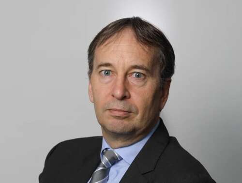 Investor who made millions in 2008 crisis shorts life insurers