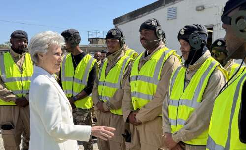 Duchess of Gloucester meets Bermuda’s soldiers in training