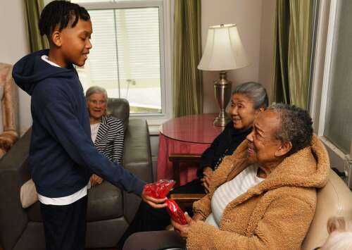 Students share love and gifts with seniors for Valentine’s Day